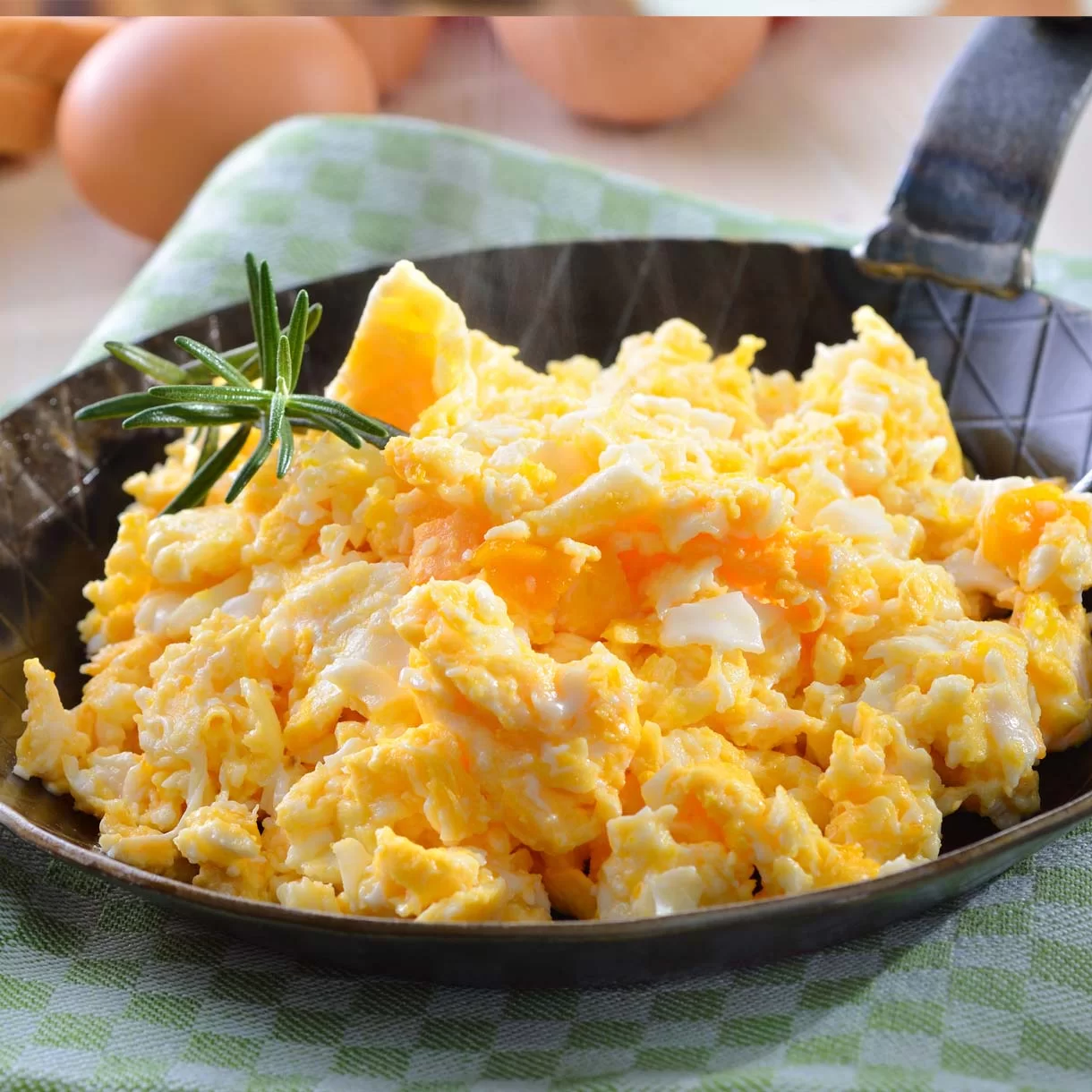 scrambled-egg-01-f2cb3c5b